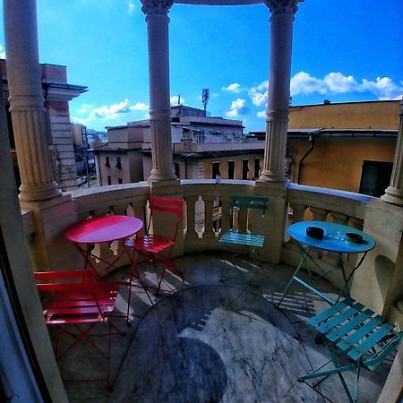 Victoria House Hostel Генуя Экстерьер фото