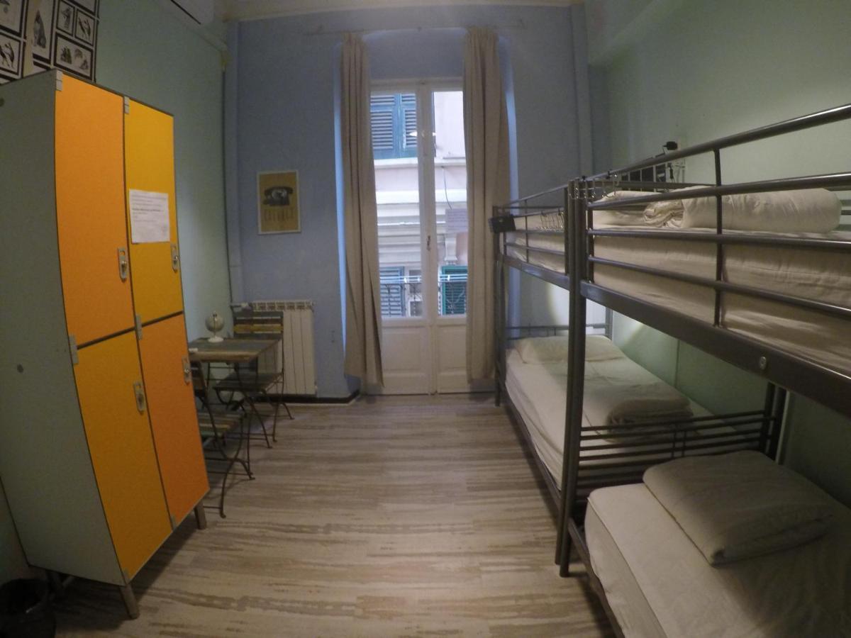 Victoria House Hostel Генуя Экстерьер фото