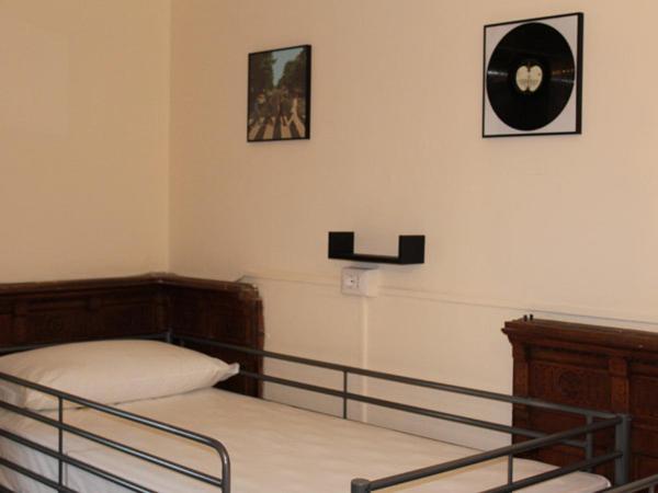 Victoria House Hostel Генуя Экстерьер фото